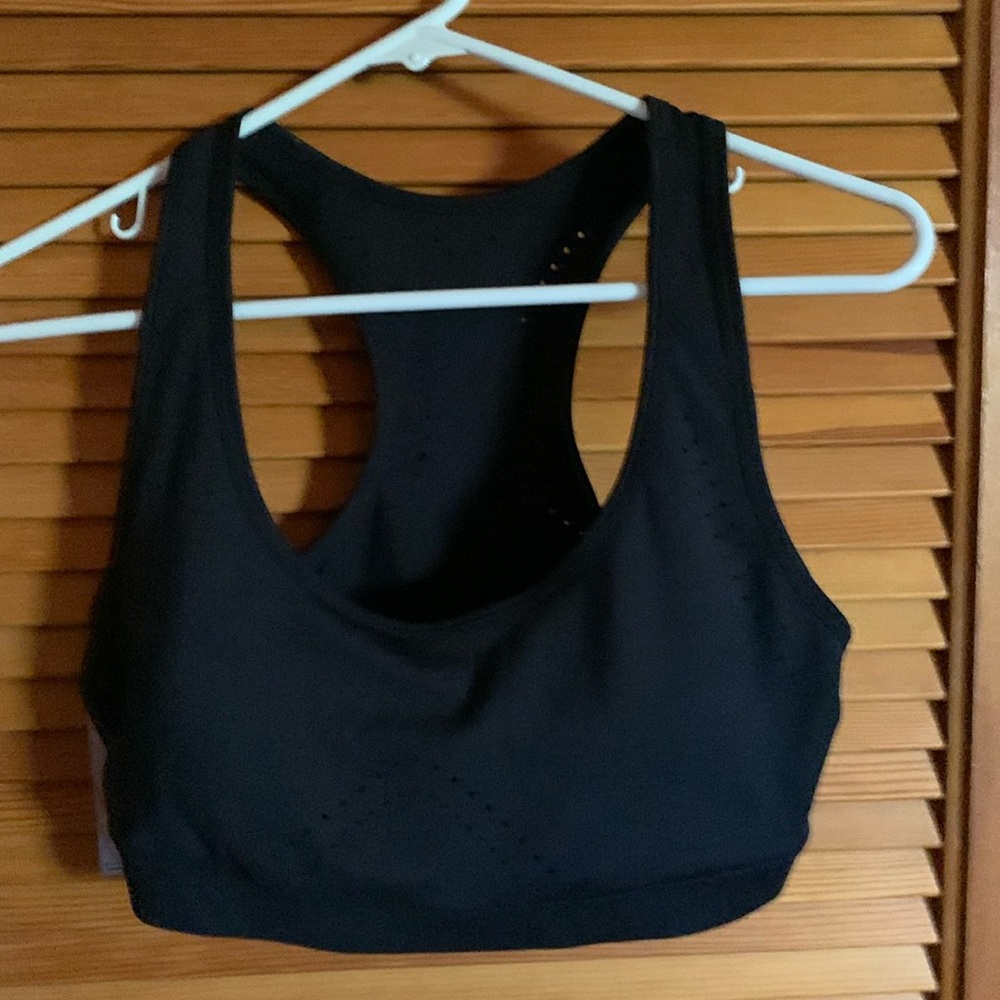 NEW. Joy Lab medium support Athletic Bra